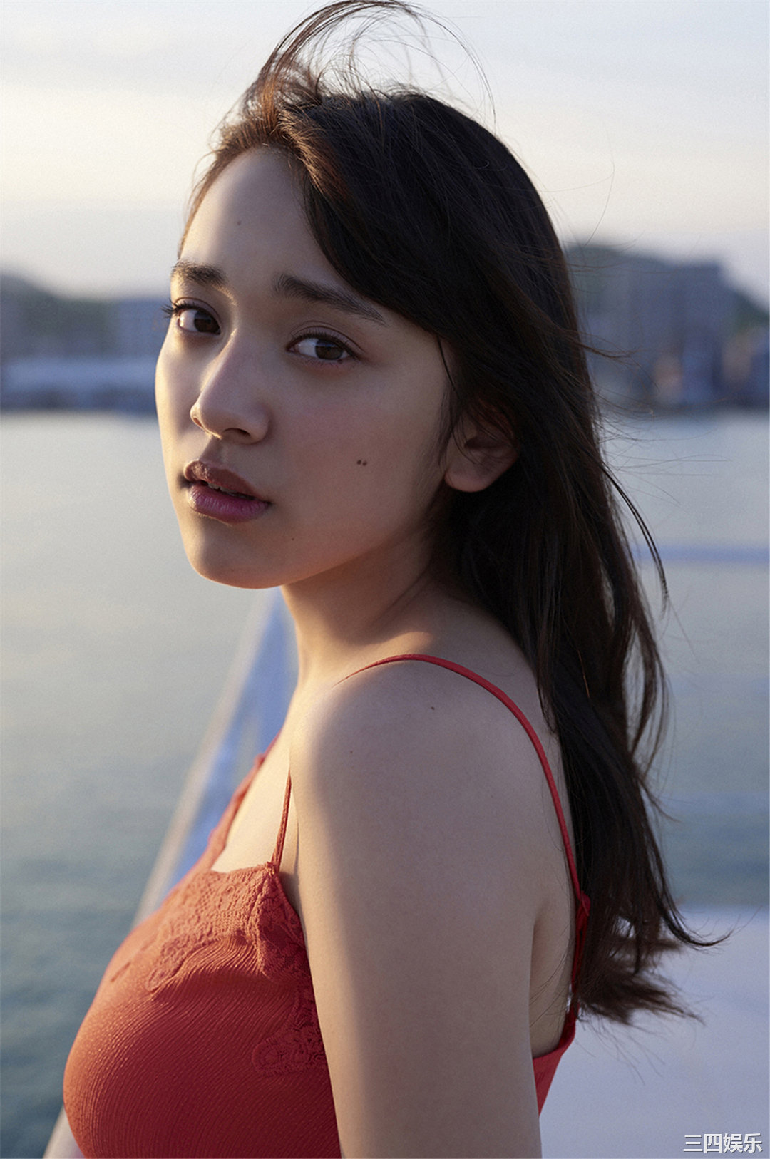 都丸纱也华写真集《[WPB-net] No.184 夏の扉をあけて》高清全本