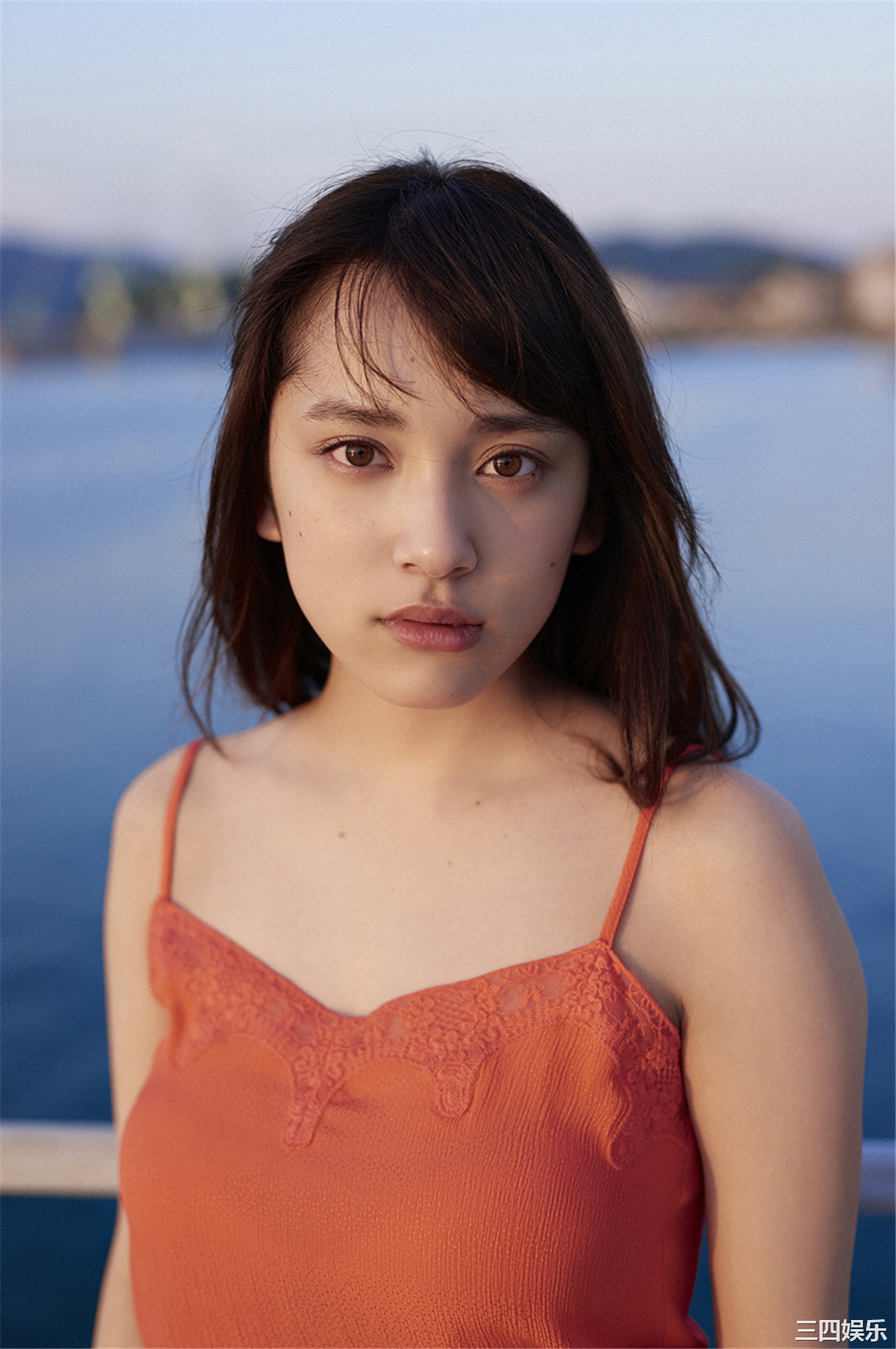 都丸纱也华写真集《[WPB-net] No.184 夏の扉をあけて》高清全本