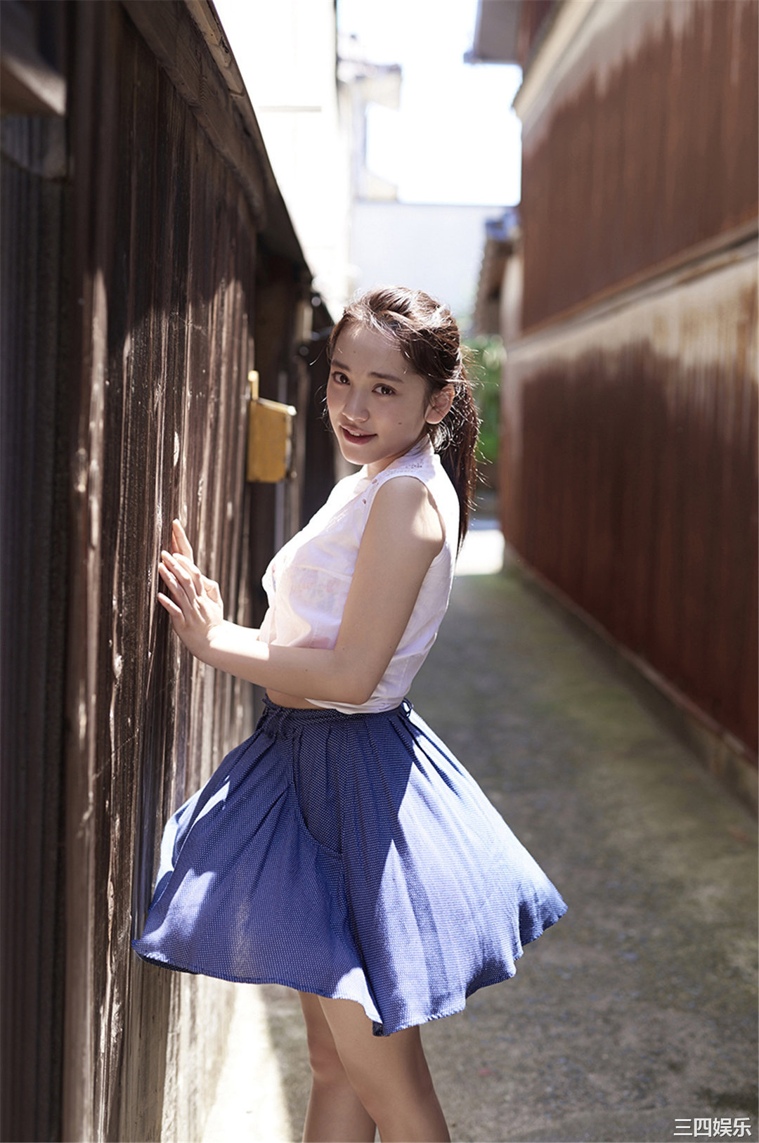 都丸纱也华写真集《[WPB-net] No.184 夏の扉をあけて》高清全本