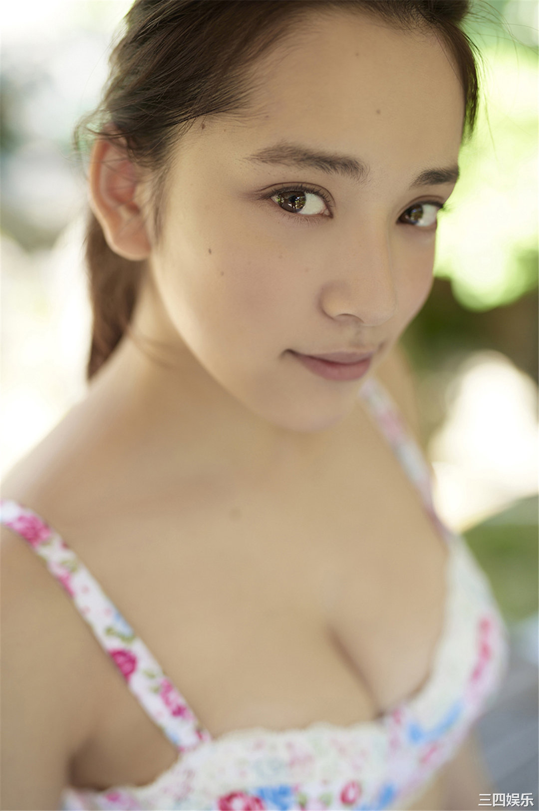 都丸纱也华写真集《[WPB-net] No.184 夏の扉をあけて》高清全本