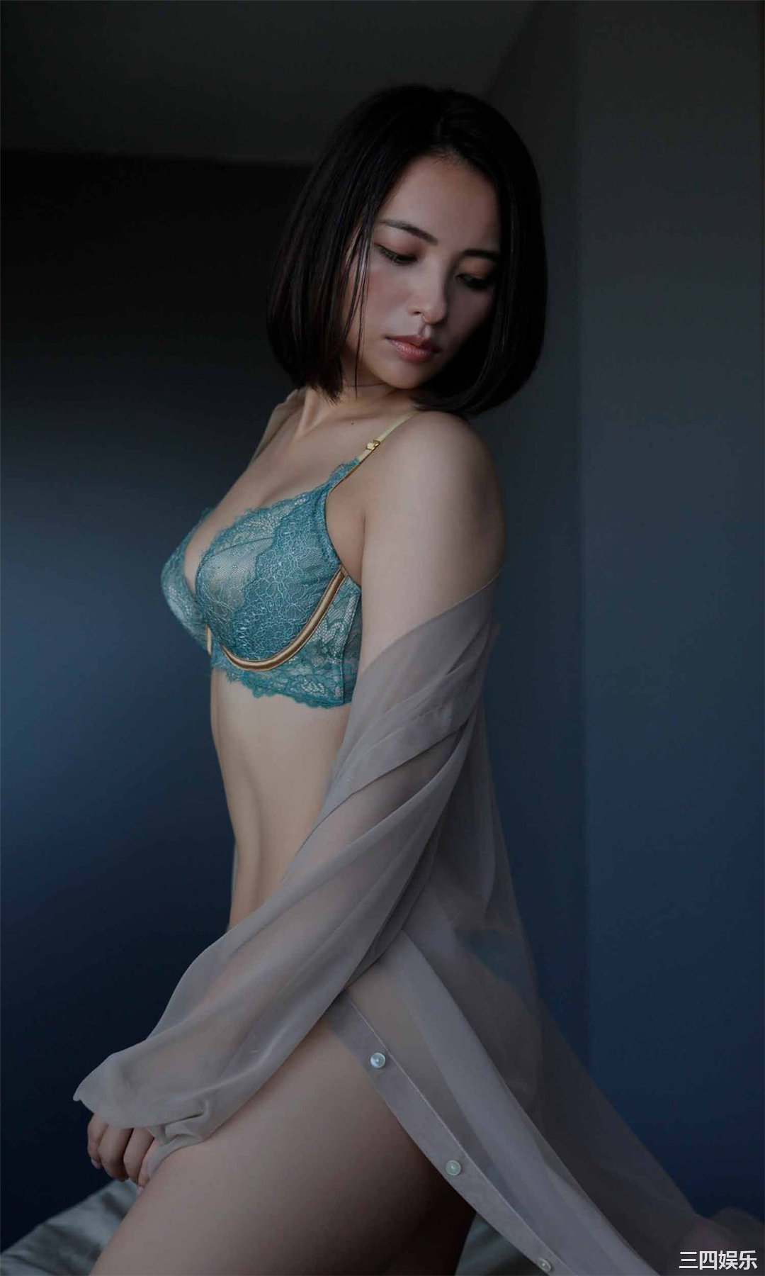 水崎绫女写真集《最後の恋》普清全本