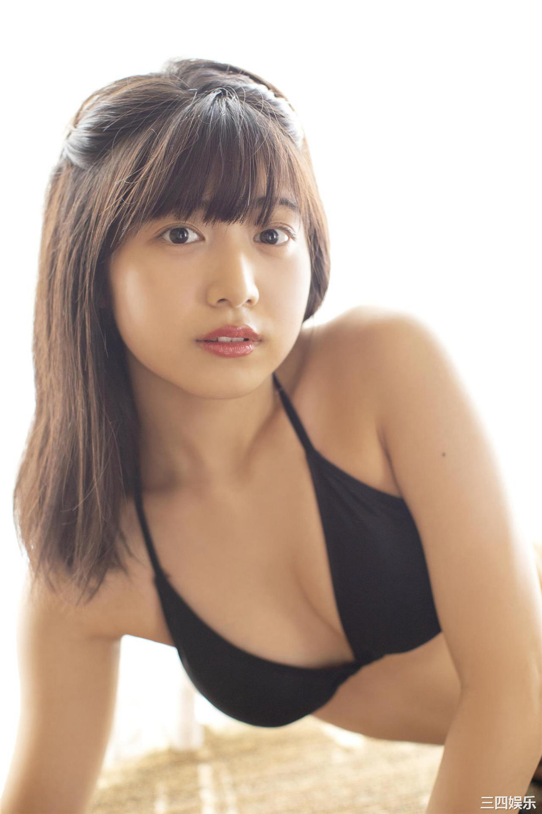 吉田莉樱写真集《Clear》高清全本