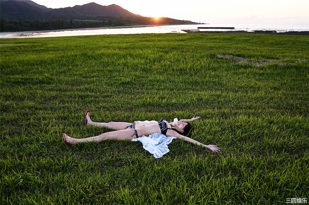 浅仓唯写真集《[WPB-net]  かわいいの神様》高清全本