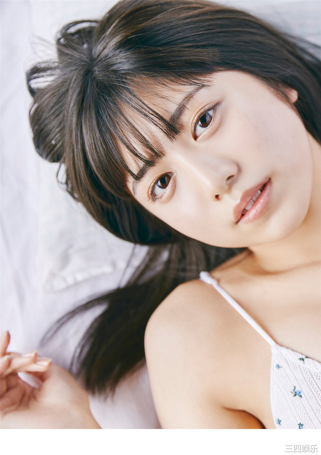 吉田莉樱写真集《気づいたら、恋。》高清全本