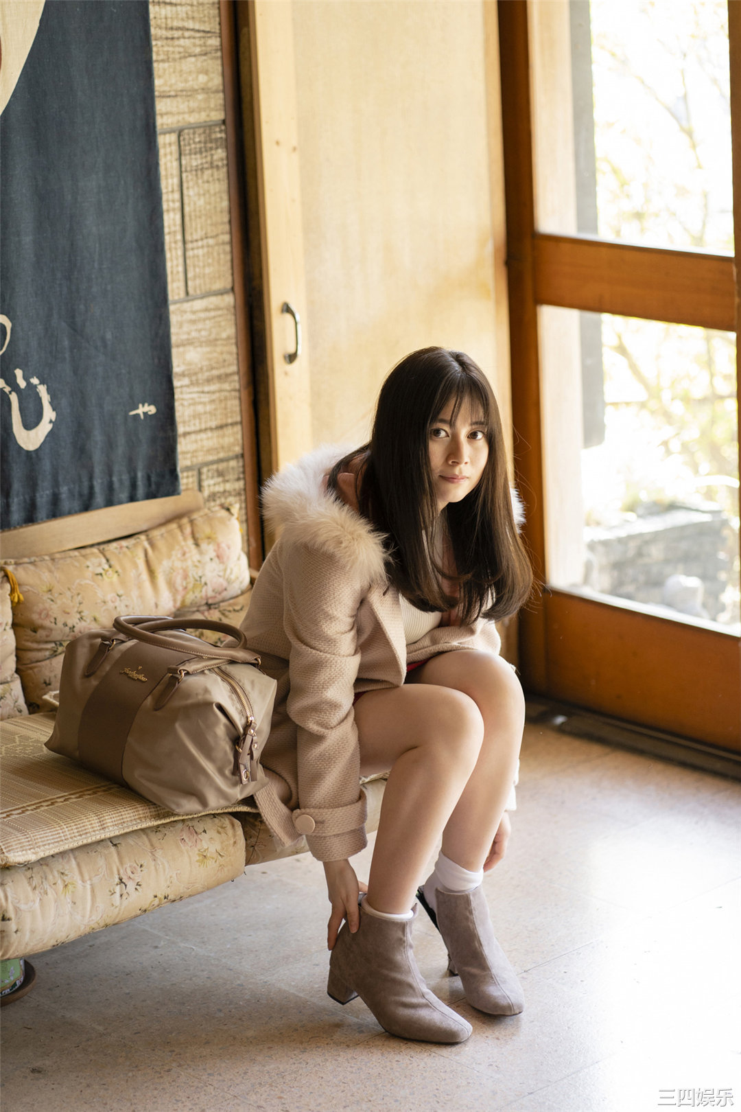 大久保樱子写真集《戦隊ヒロインと温泉旅行》高清全本