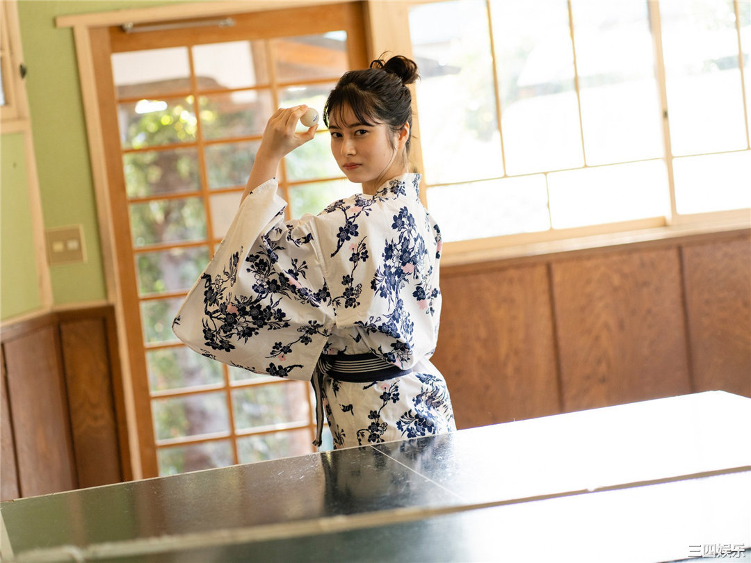 大久保樱子写真集《戦隊ヒロインと温泉旅行》高清全本