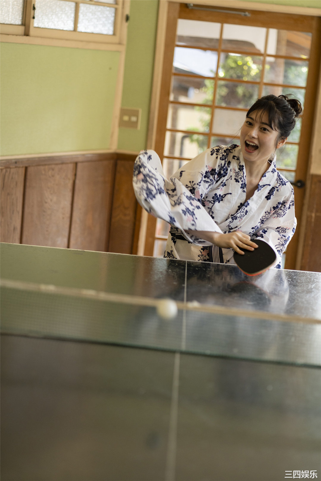 大久保樱子写真集《戦隊ヒロインと温泉旅行》高清全本