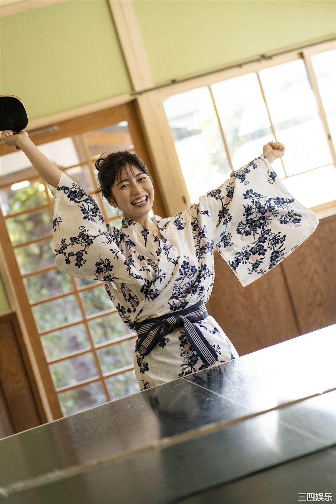 大久保樱子写真集《戦隊ヒロインと温泉旅行》高清全本