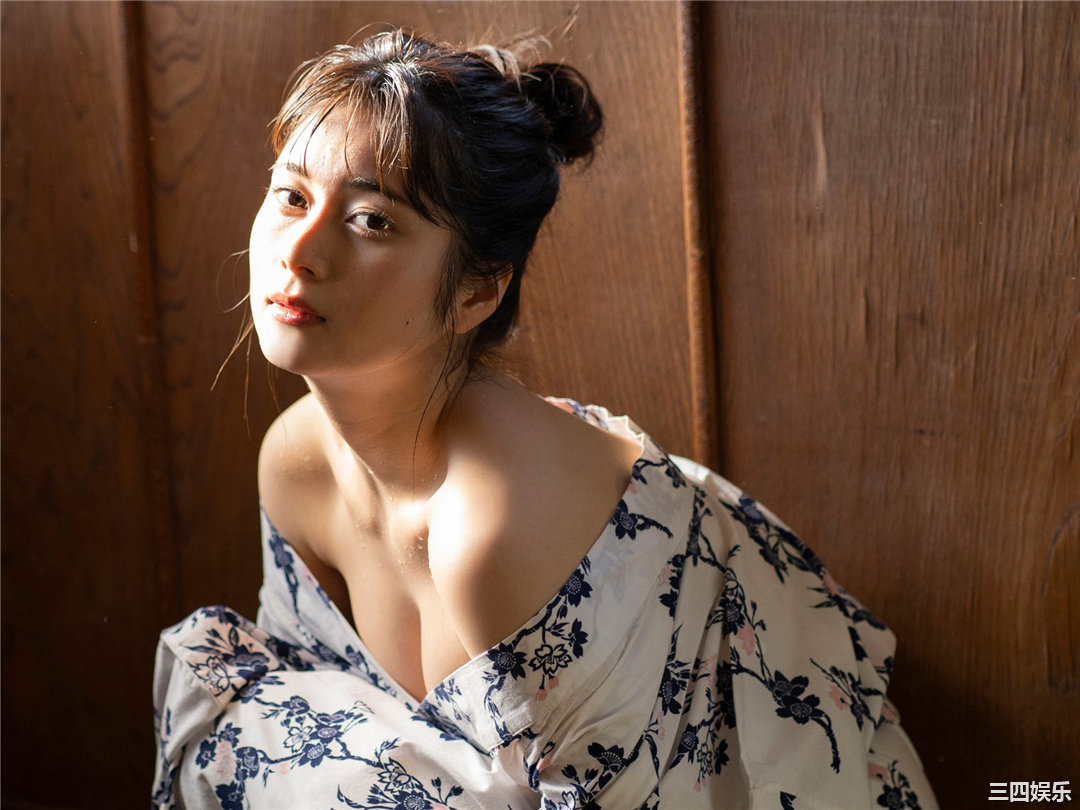 大久保樱子写真集《戦隊ヒロインと温泉旅行》高清全本