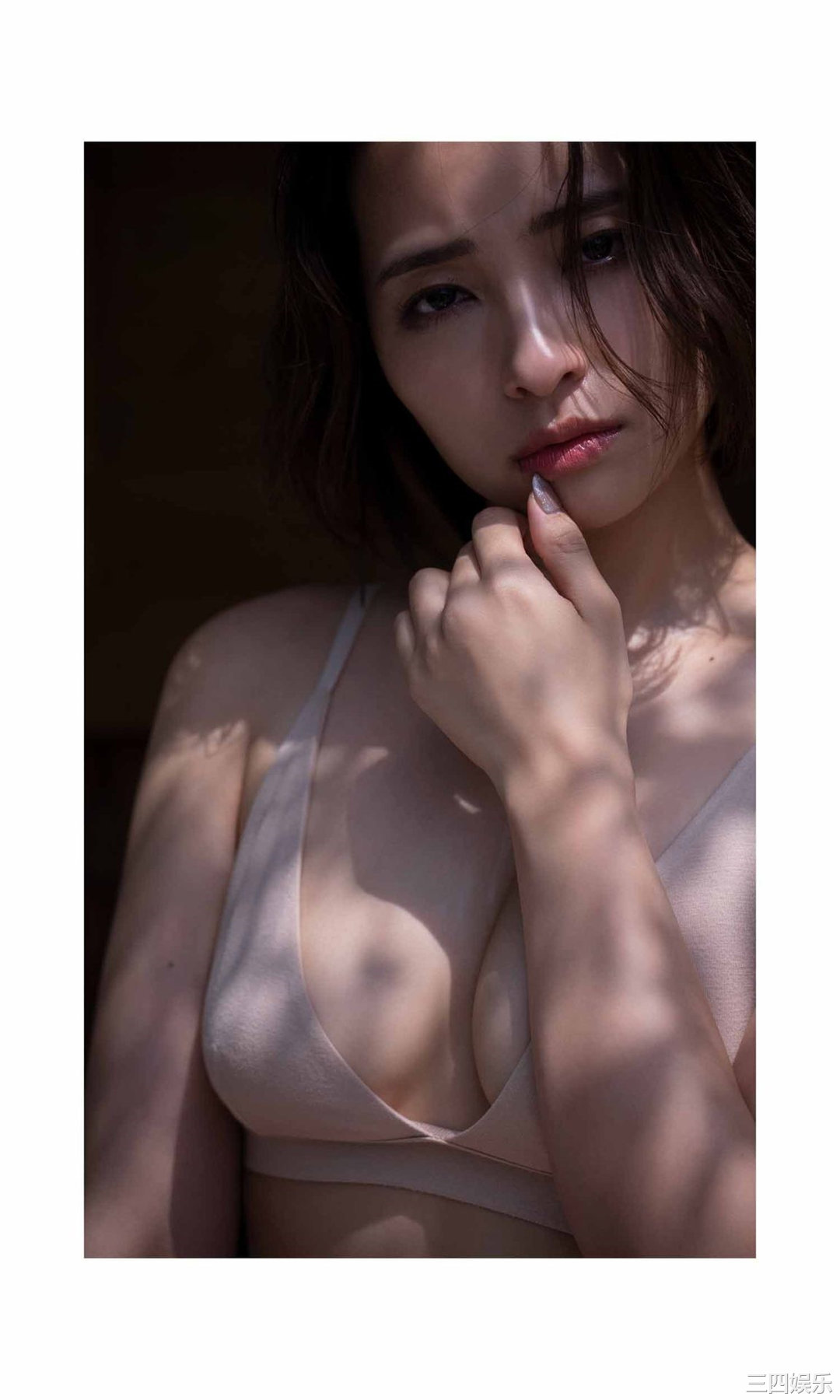 水崎绫女写真集《恋慕る》普清全本