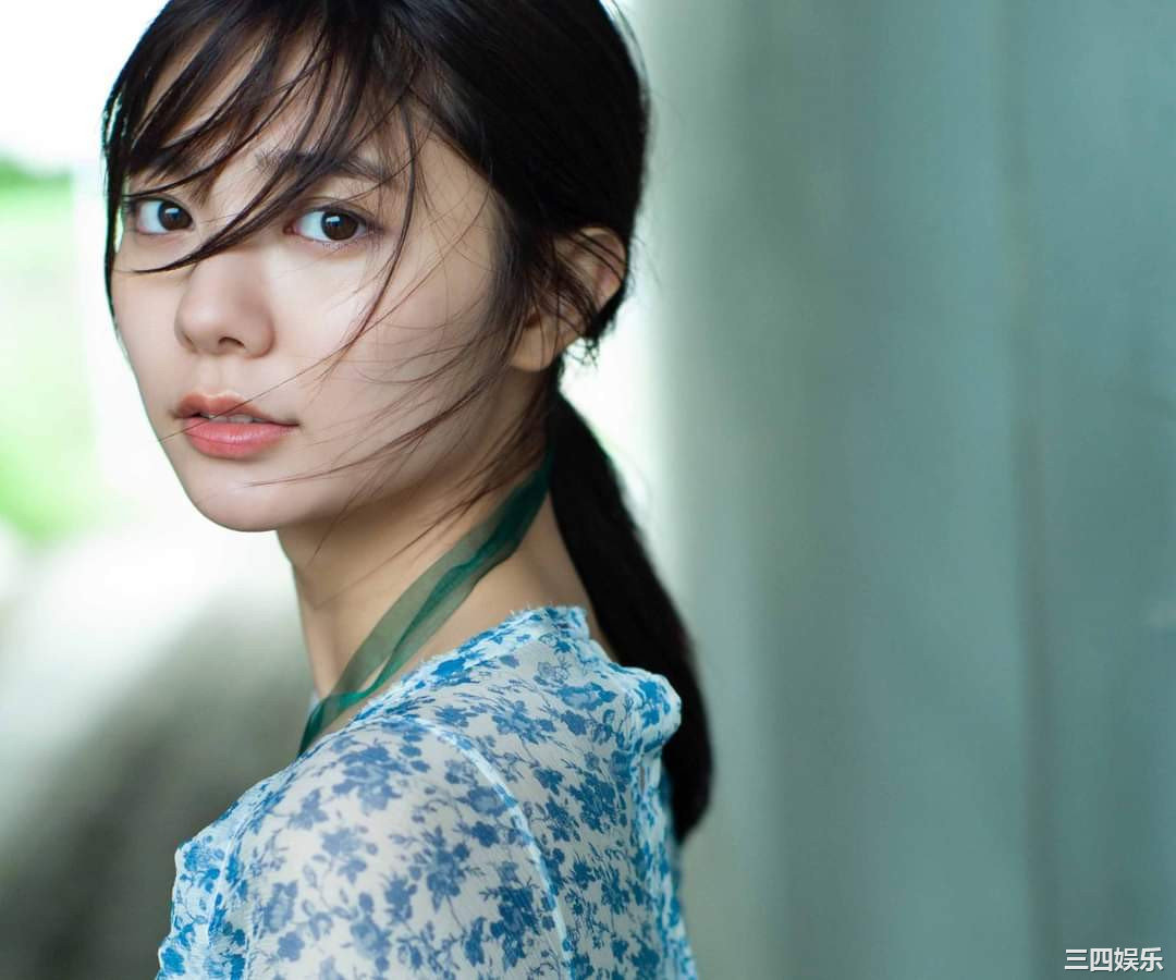 川津明日香写真集《高く、美しく。》普清全本