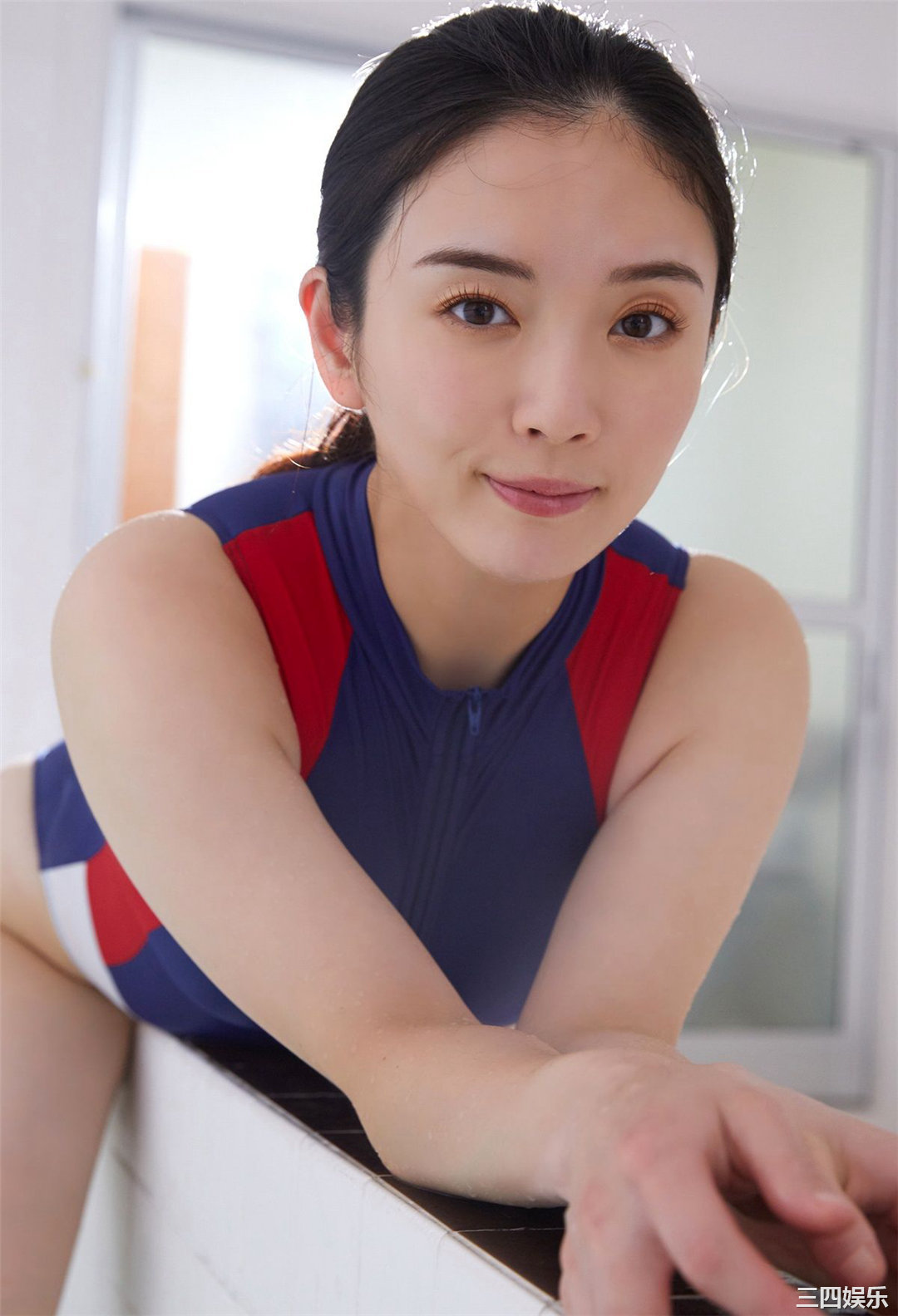 园都写真集《揺れる曲線》高清全本