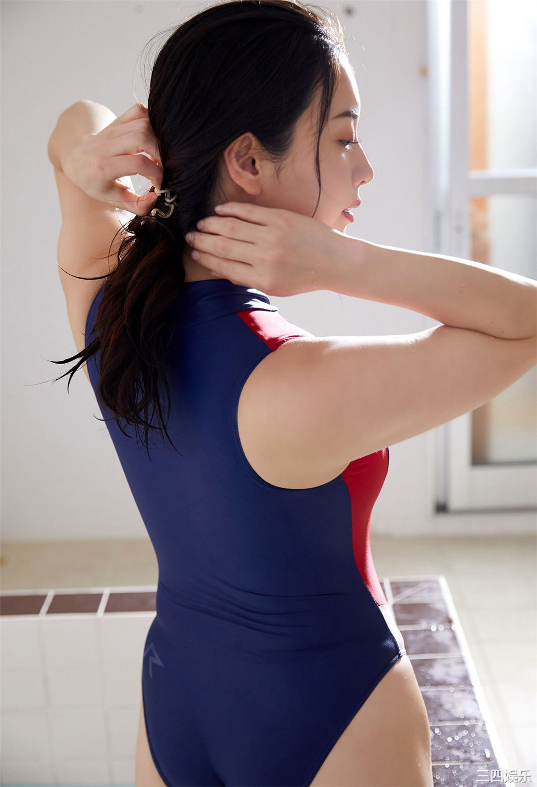 园都写真集《揺れる曲線》高清全本