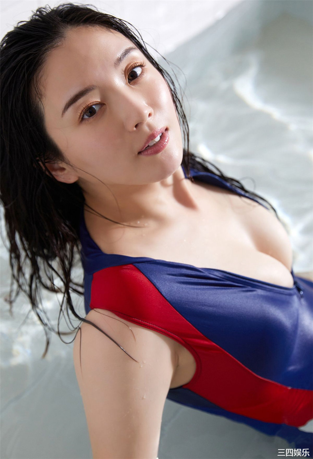 园都写真集《揺れる曲線》高清全本