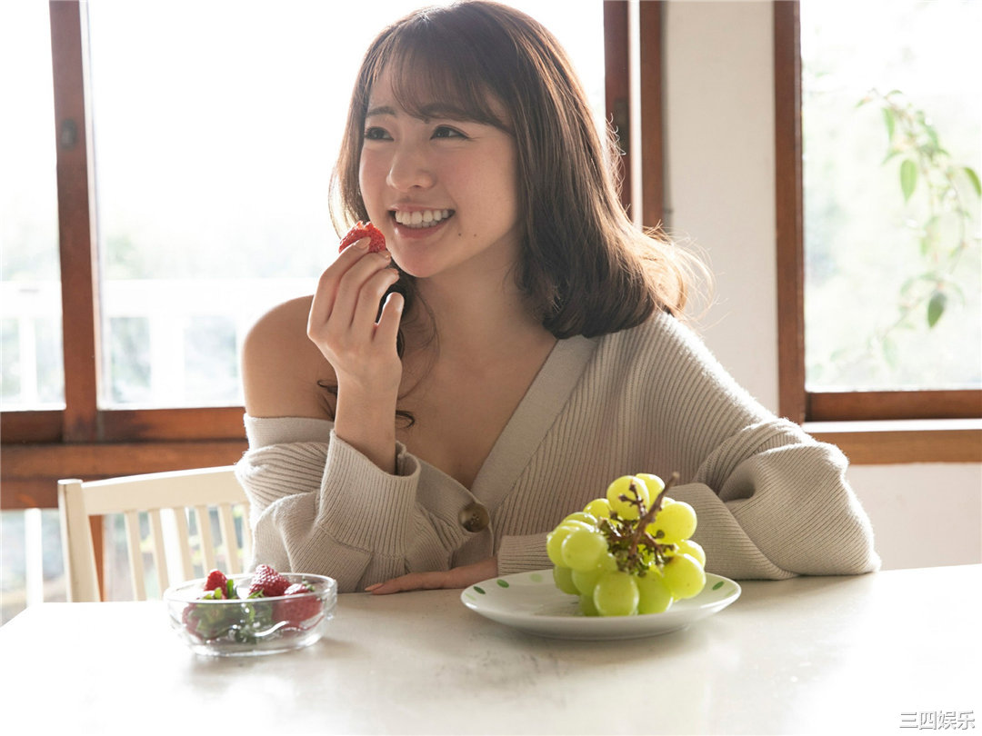 志田友美写真集《アイドルの魂は美脚に宿る》高清全本