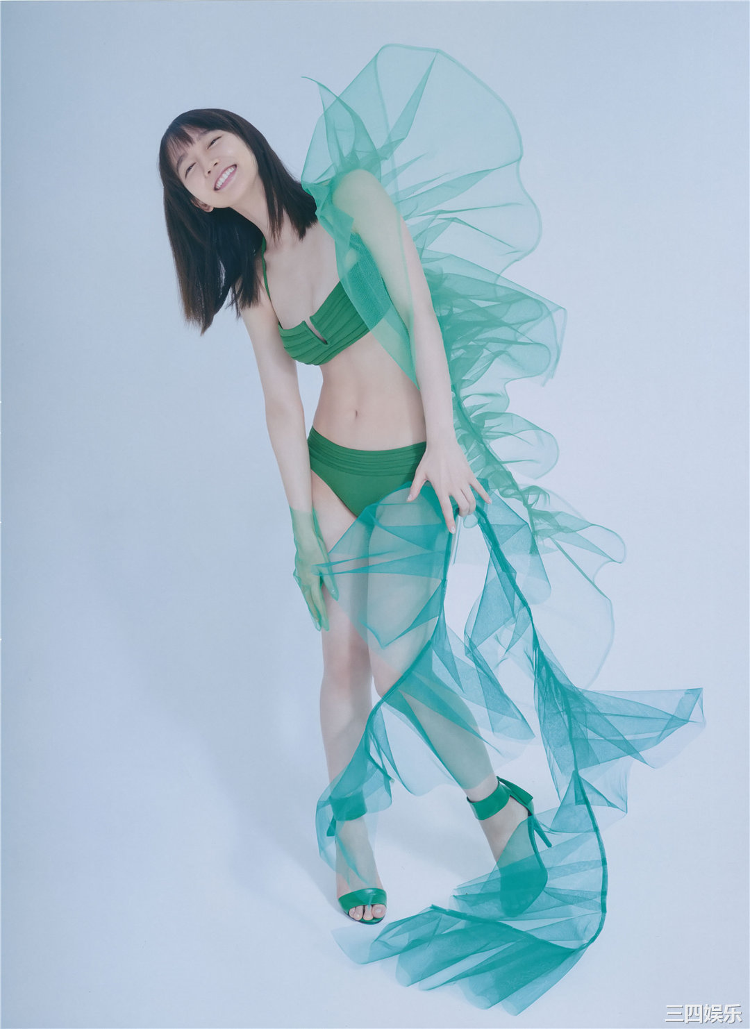 吉冈里帆写真集《里帆採取》高清全本