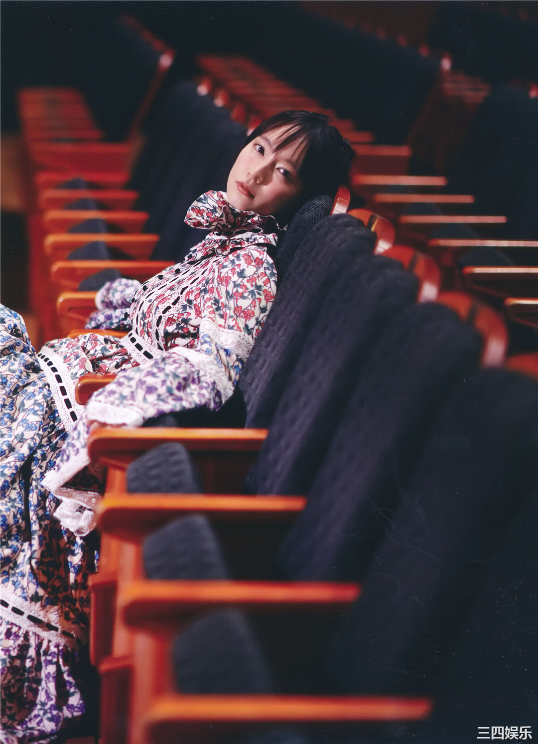 吉冈里帆写真集《里帆採取》高清全本