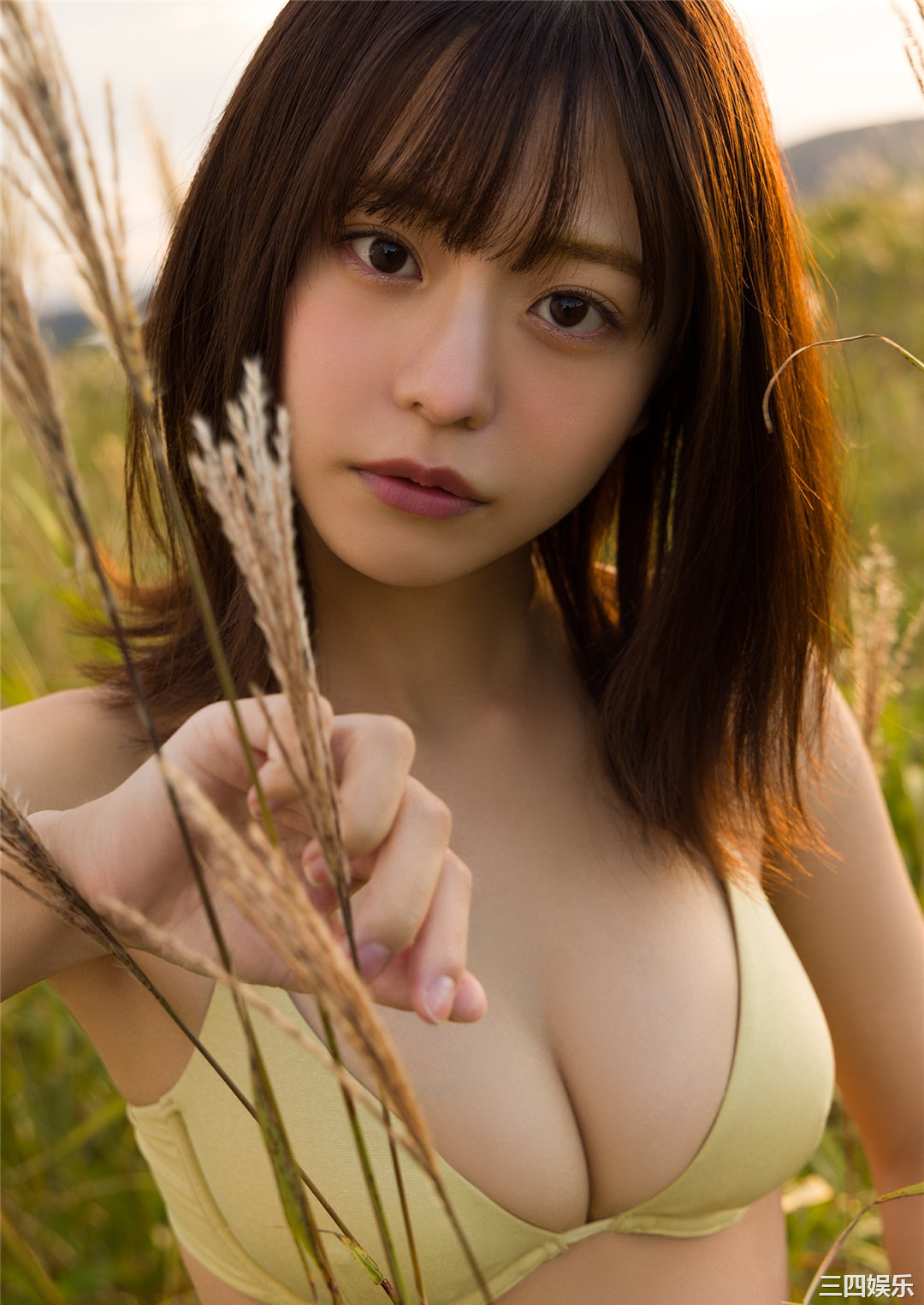 浅仓唯写真集《イツザイ。完全アナザーカットver.》高清全本