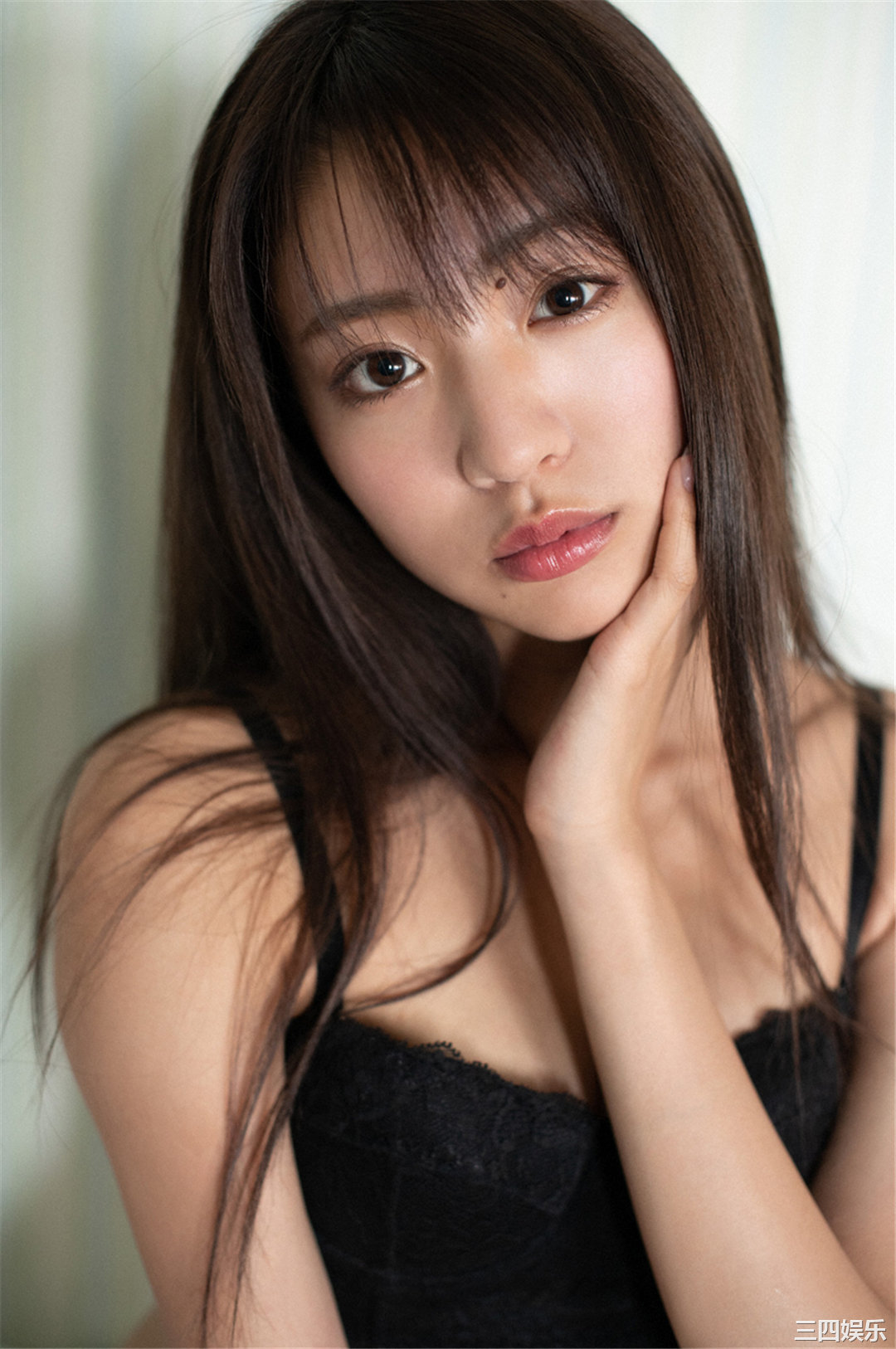 志田友美写真集《[WPB-net] Extra EX766 「—成熟—」》高清全本