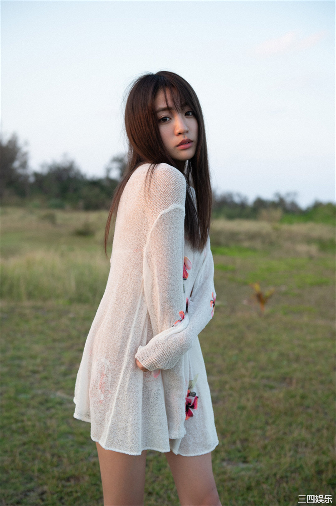 志田友美写真集《[WPB-net] Extra EX766 「—成熟—」》高清全本