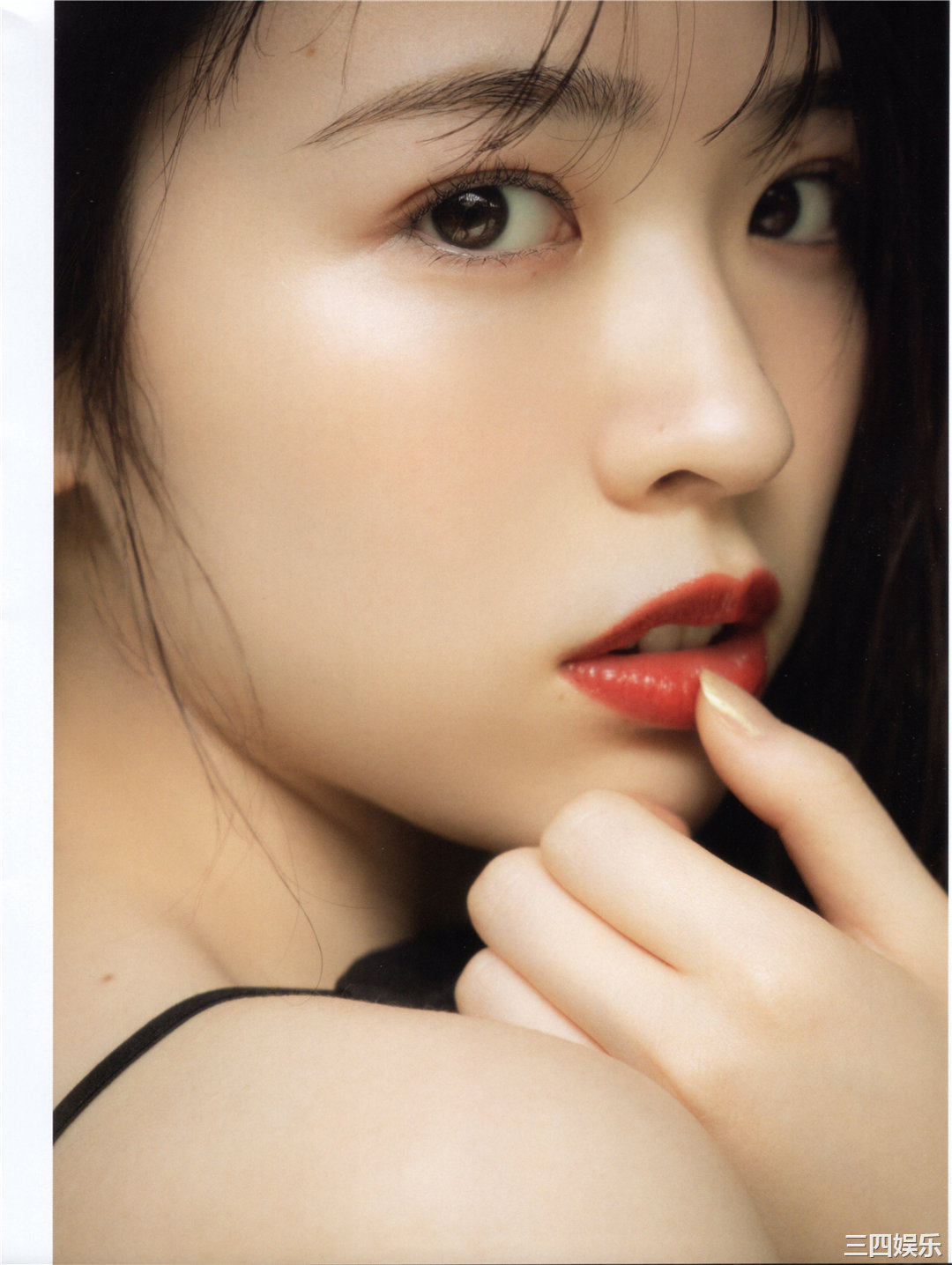 渡边米丽爱1ST写真集《消極的な華やかさ》高清全本