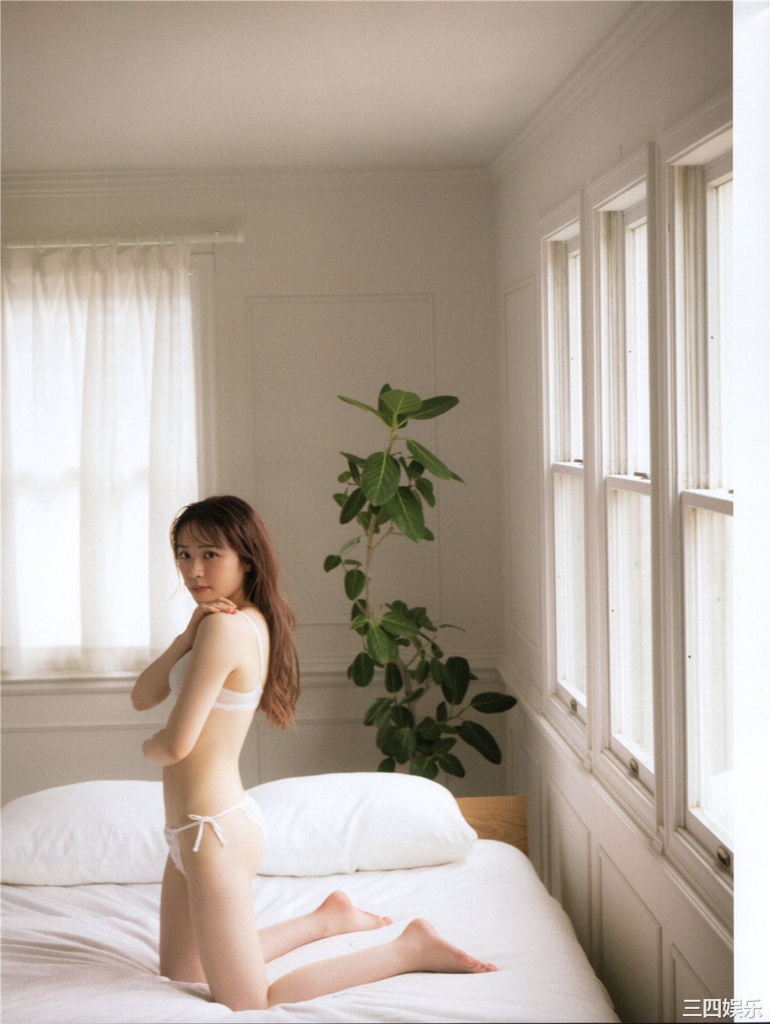 渡边米丽爱1ST写真集《消極的な華やかさ》高清全本