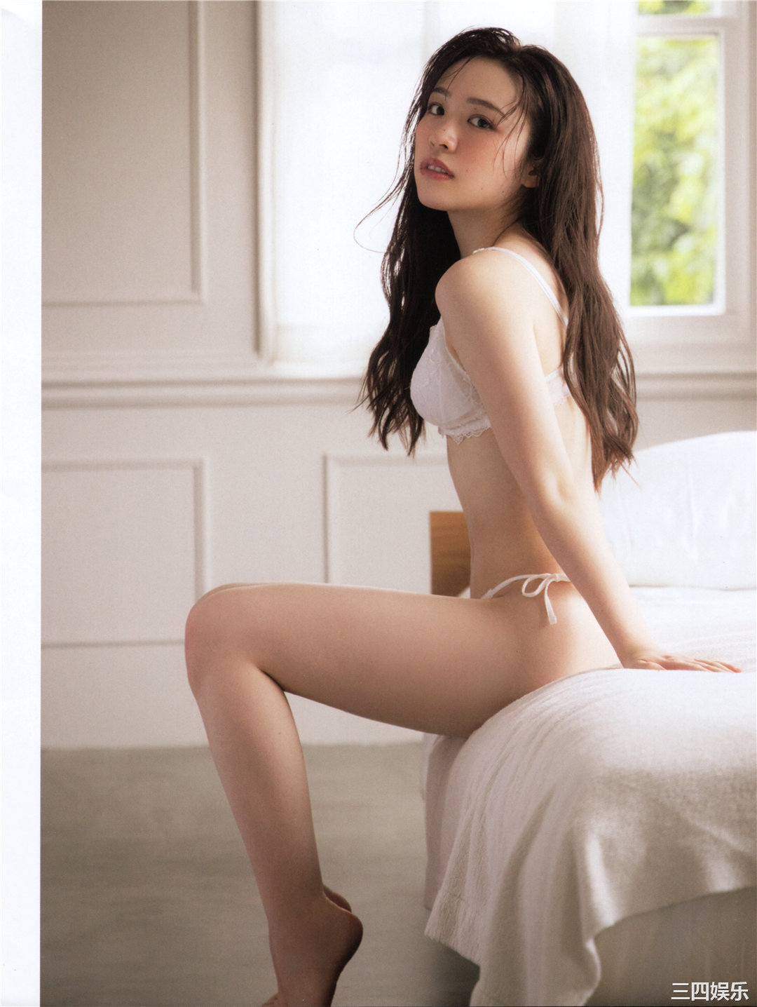 渡边米丽爱1ST写真集《消極的な華やかさ》高清全本