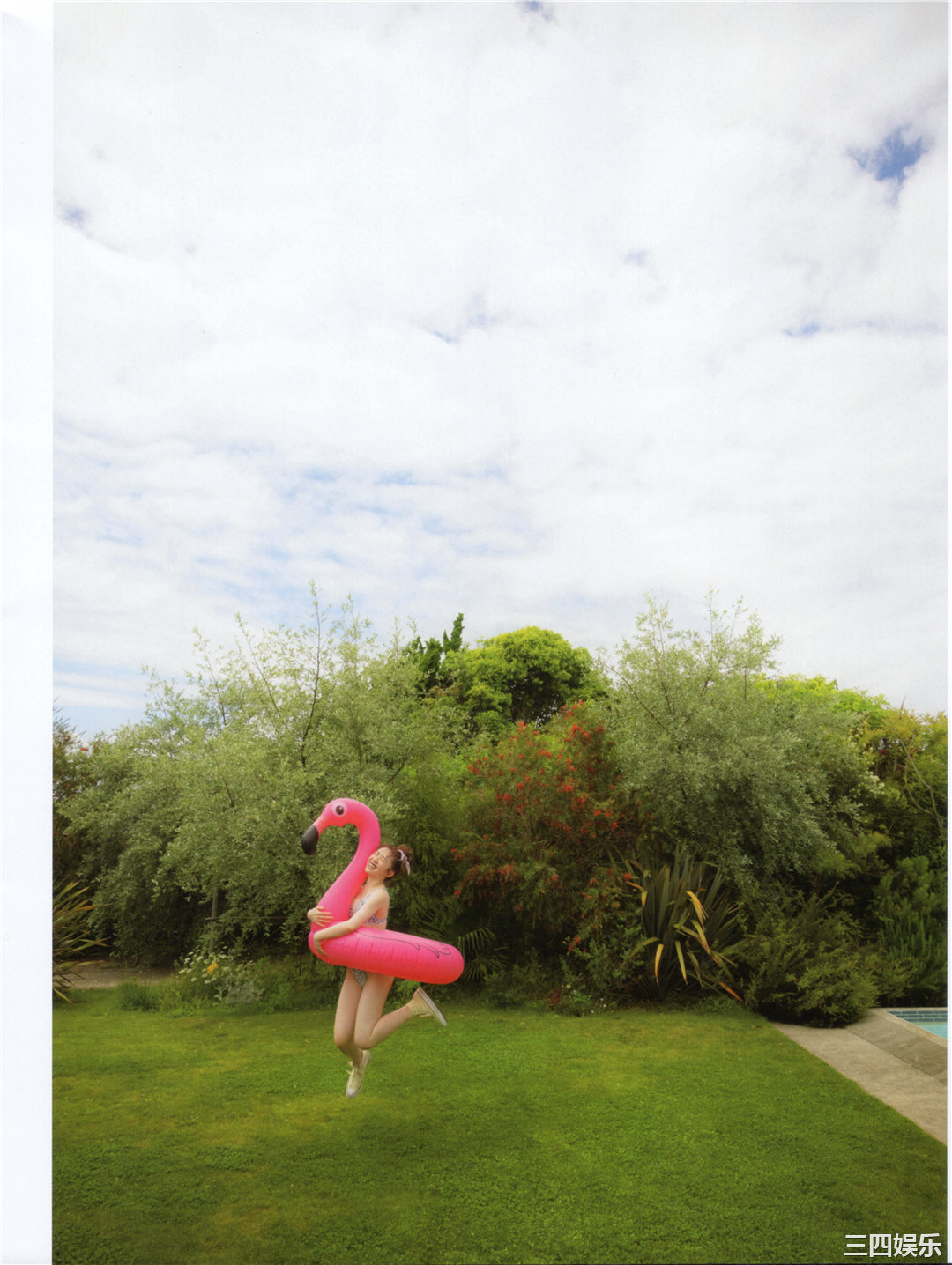 渡边米丽爱1ST写真集《消極的な華やかさ》高清全本