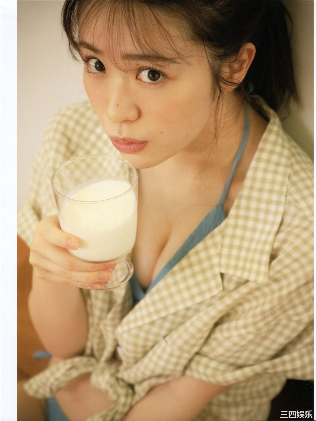 渡边米丽爱1ST写真集《消極的な華やかさ》高清全本