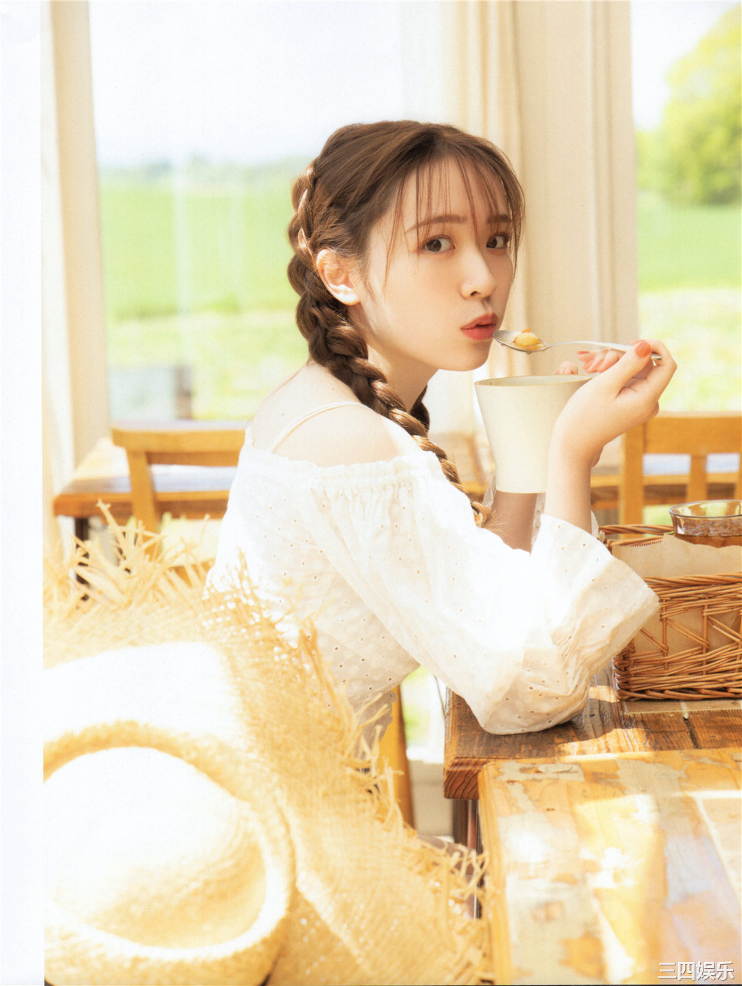 渡边米丽爱1ST写真集《消極的な華やかさ》高清全本