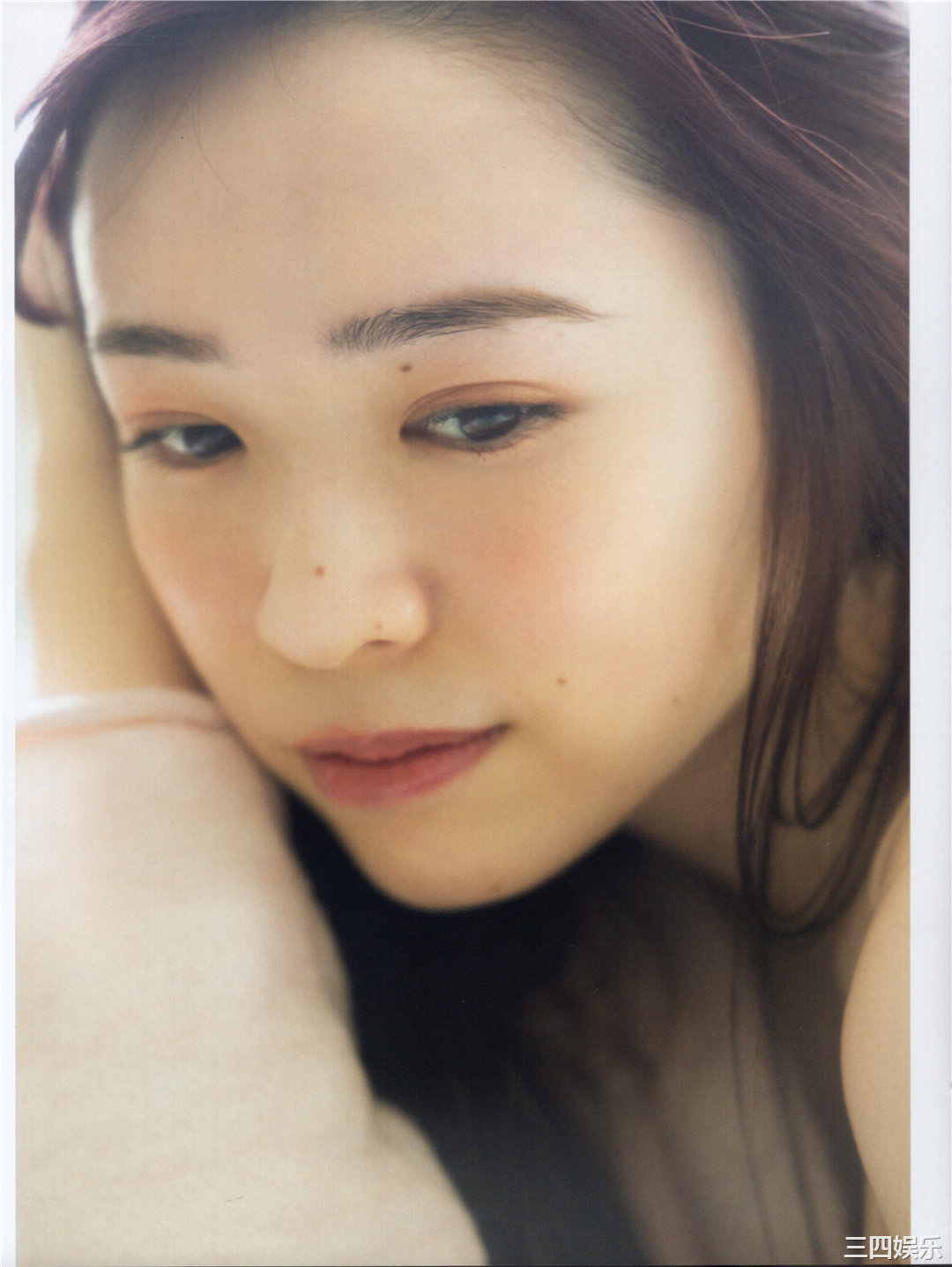 渡边米丽爱1ST写真集《消極的な華やかさ》高清全本