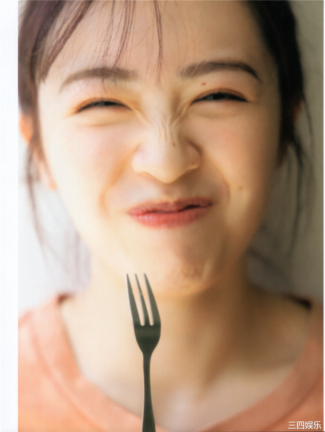 渡边米丽爱1ST写真集《消極的な華やかさ》高清全本