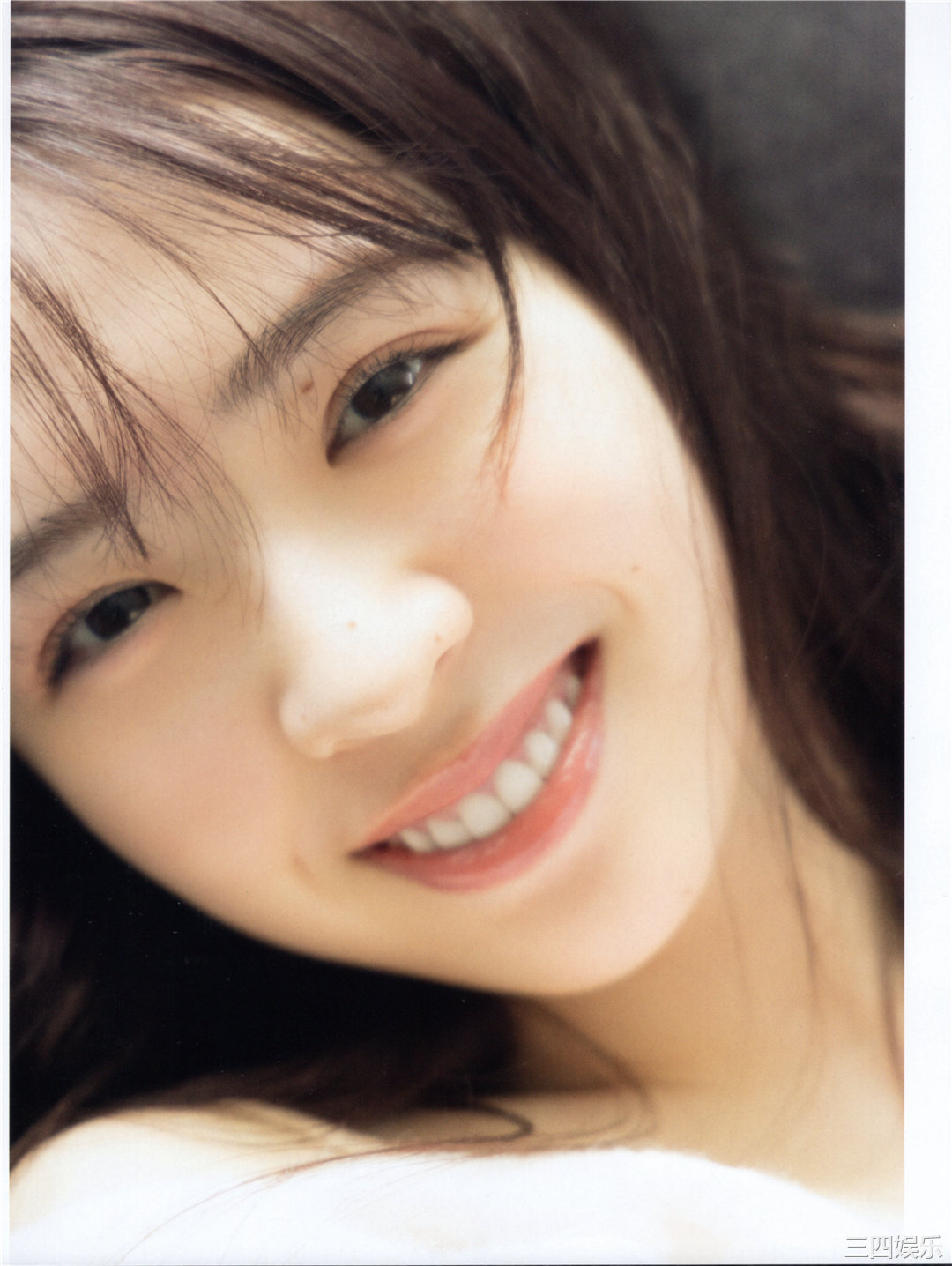 渡边米丽爱1ST写真集《消極的な華やかさ》高清全本