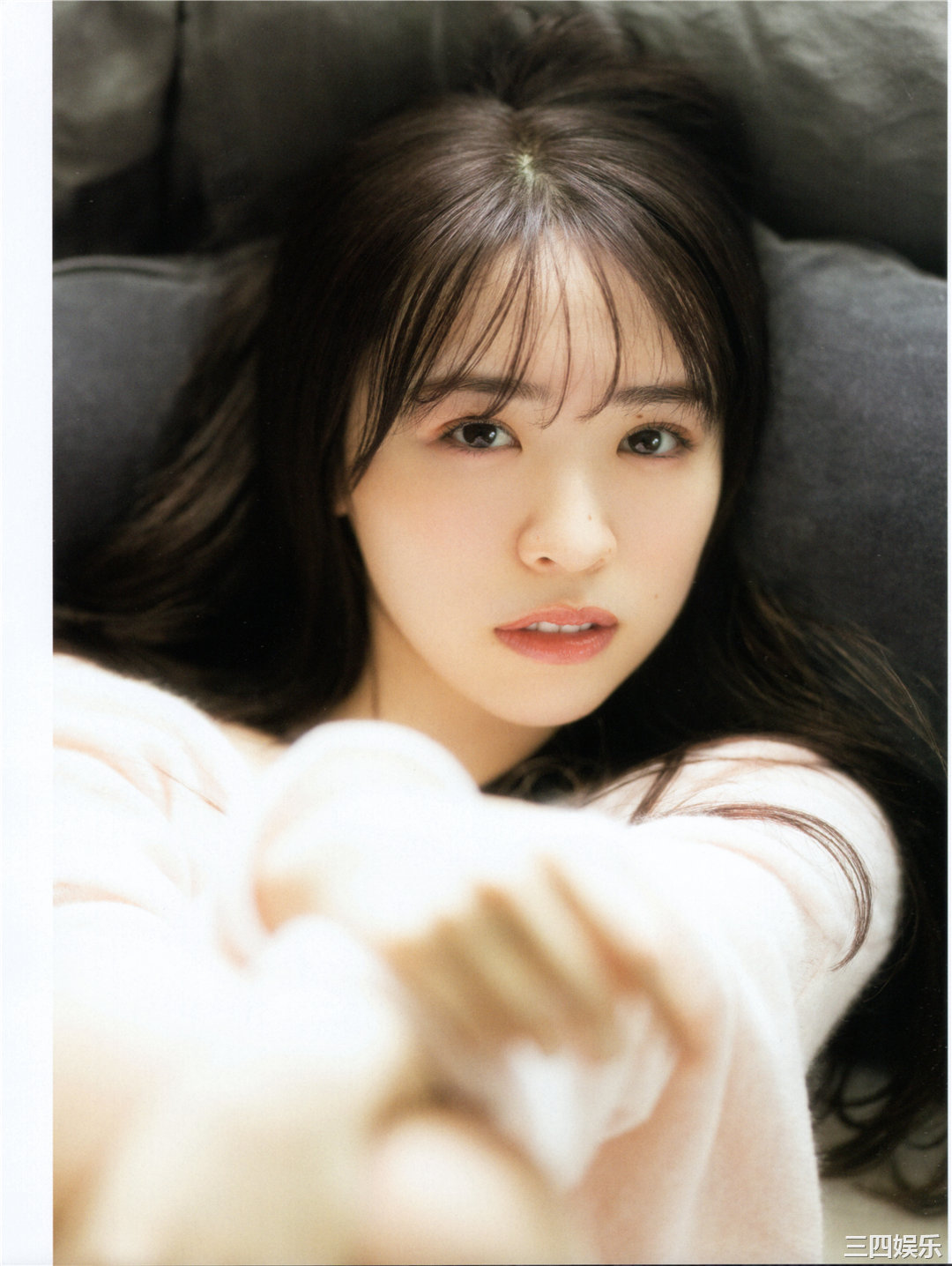 渡边米丽爱1ST写真集《消極的な華やかさ》高清全本