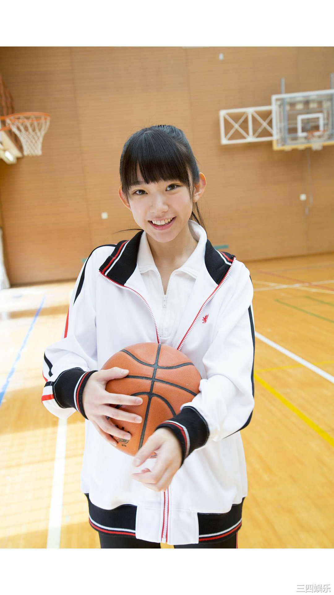 长泽茉里奈写真集《三つ編みスマイル》高清全本