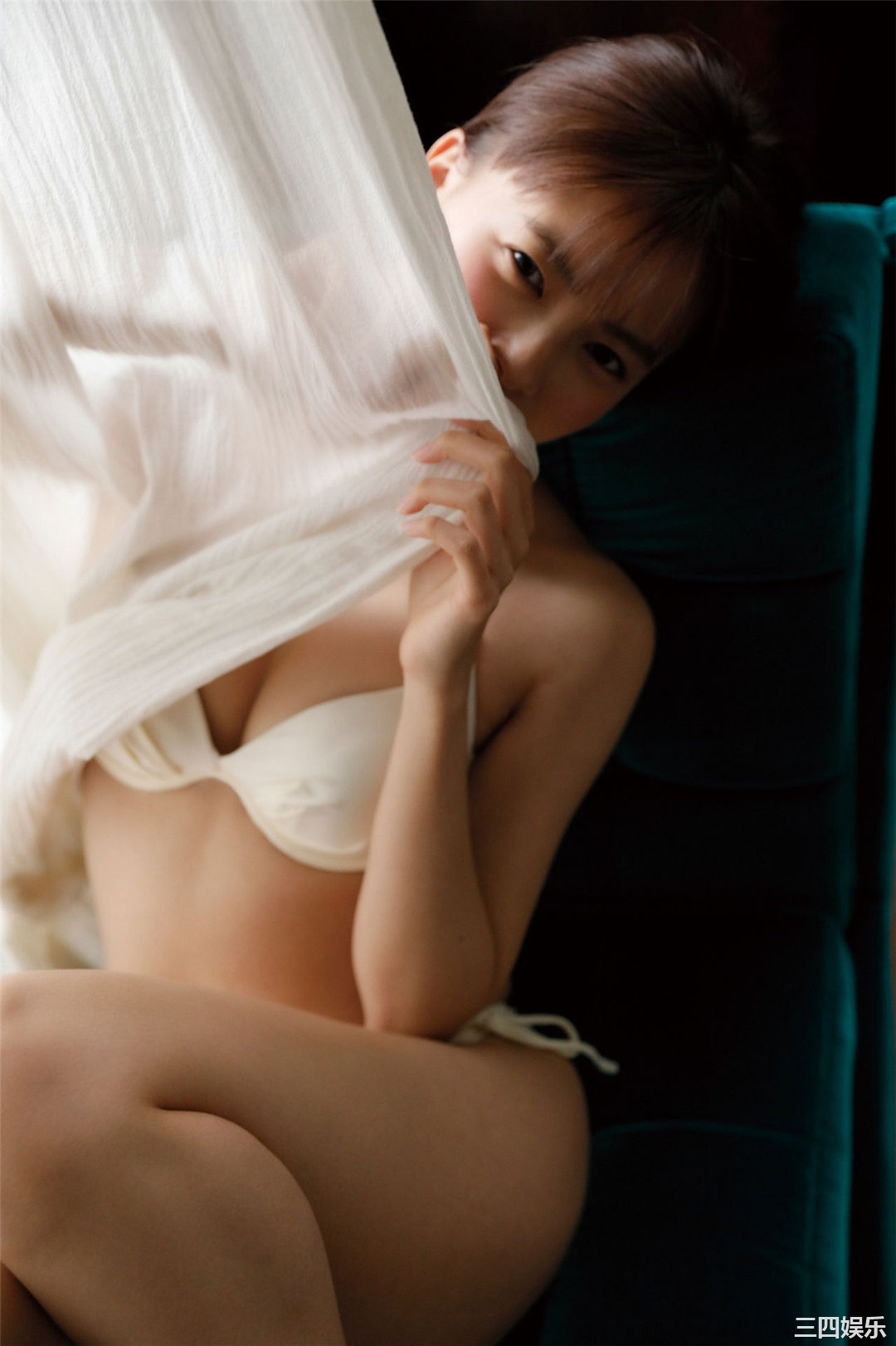 新条由芽写真集《キラめくヒロイン》高清全本