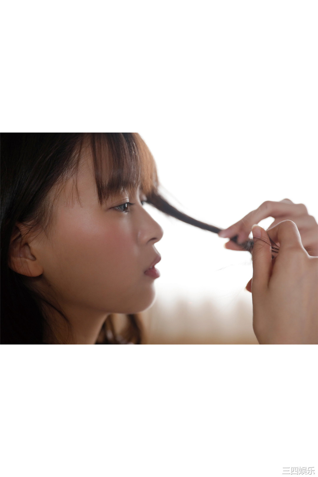 新条由芽写真集《キラめくヒロイン》高清全本