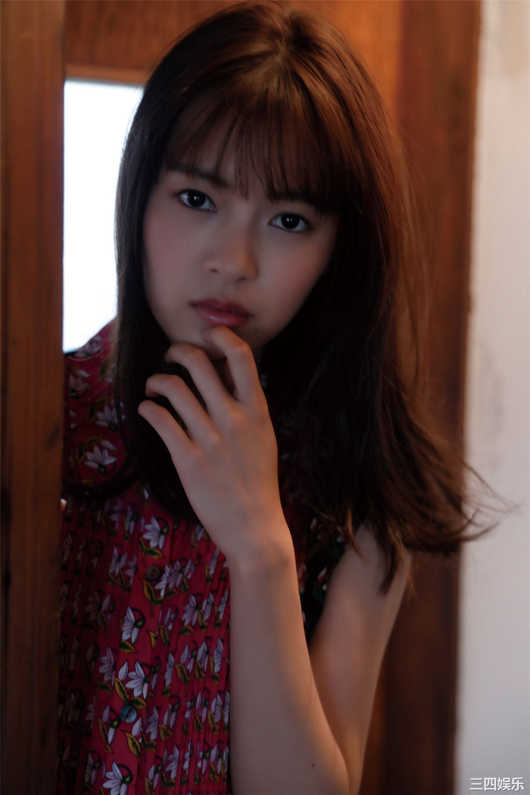 新条由芽写真集《キラめくヒロイン》高清全本