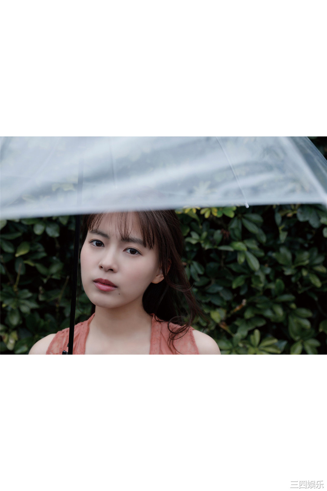 新条由芽写真集《キラめくヒロイン》高清全本