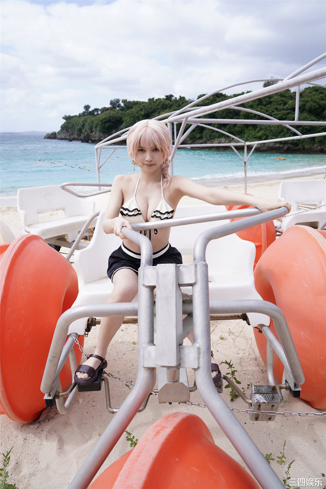 桃月梨子写真集《不器用な先輩。》高清全本