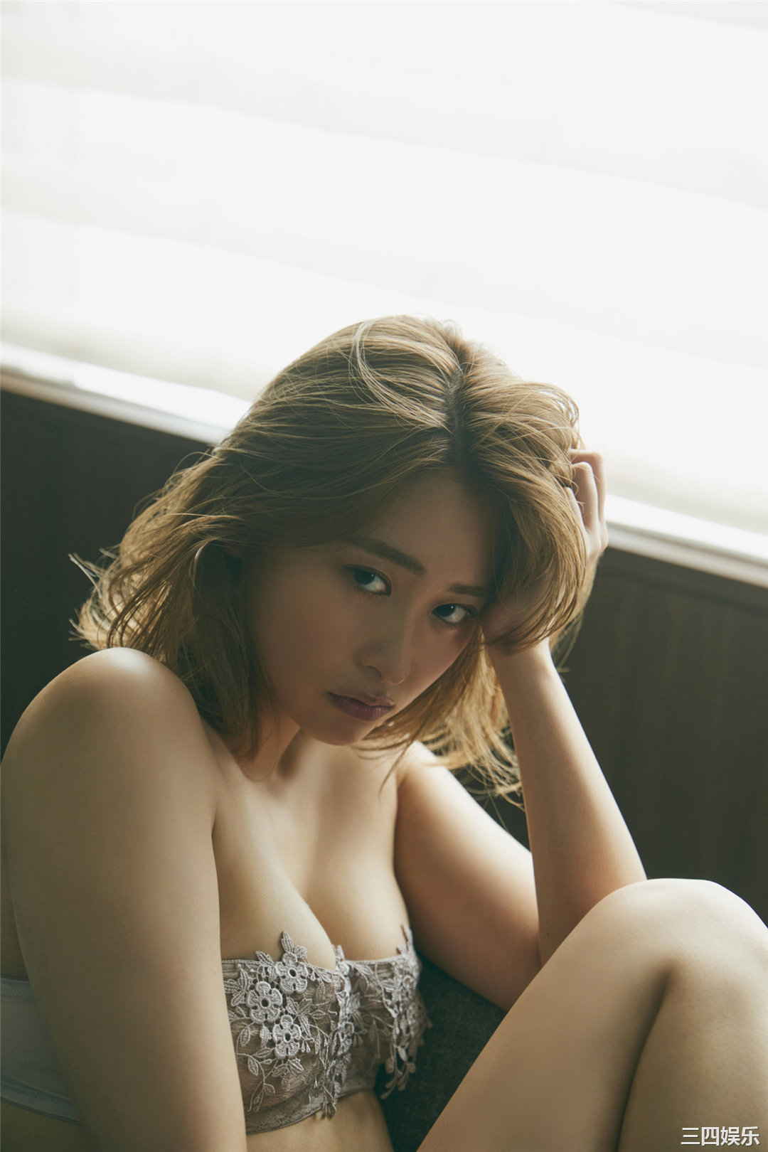 柳美稀写真集《挑発するカラダ》高清全本