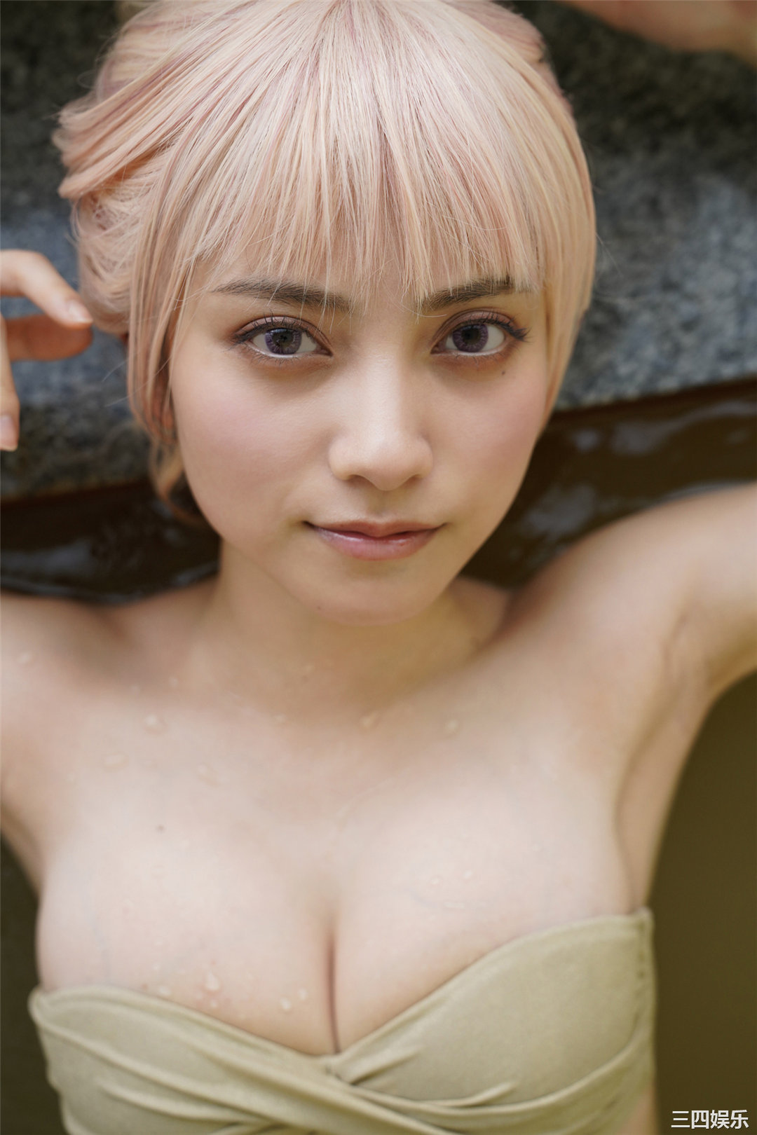 桃月梨子写真集《不器用な先輩。》高清全本