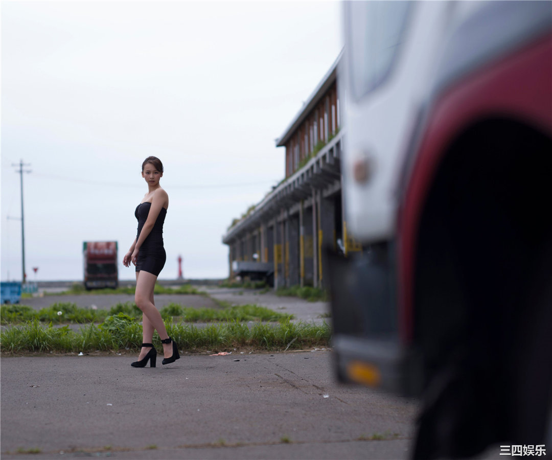 华村飞鸟写真集《ゼロの18歳～デビュー～》高清全本