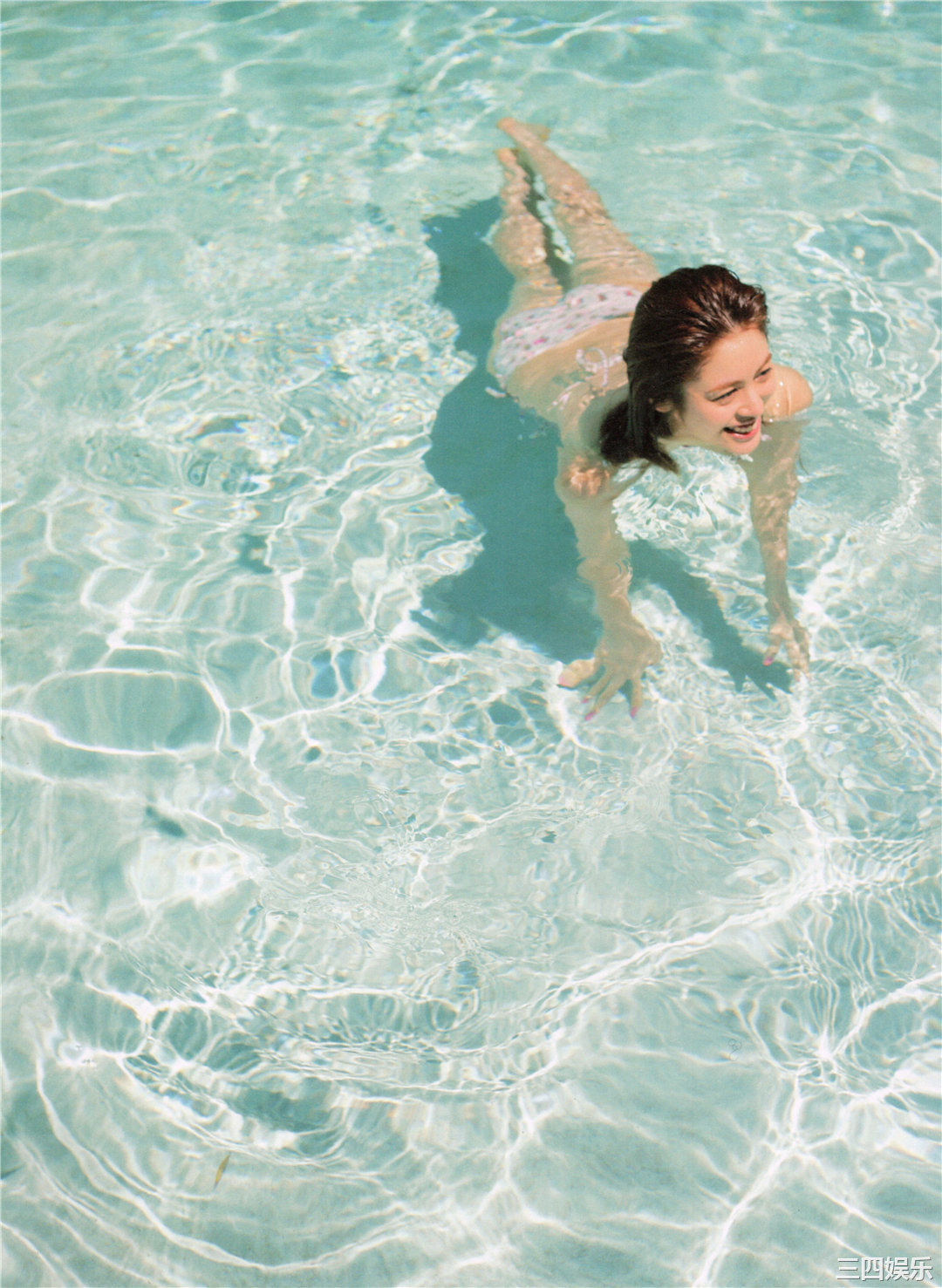 枫1ST写真集《ねぇ、聞いて! !》高清全本