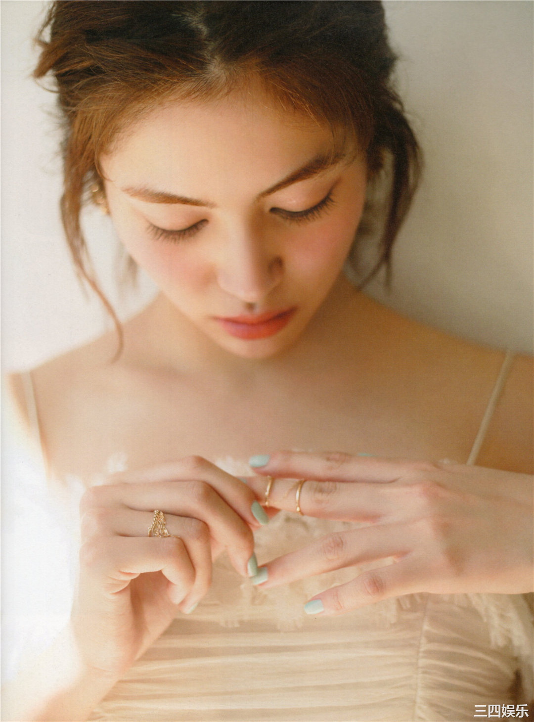 枫1ST写真集《ねぇ、聞いて! !》高清全本