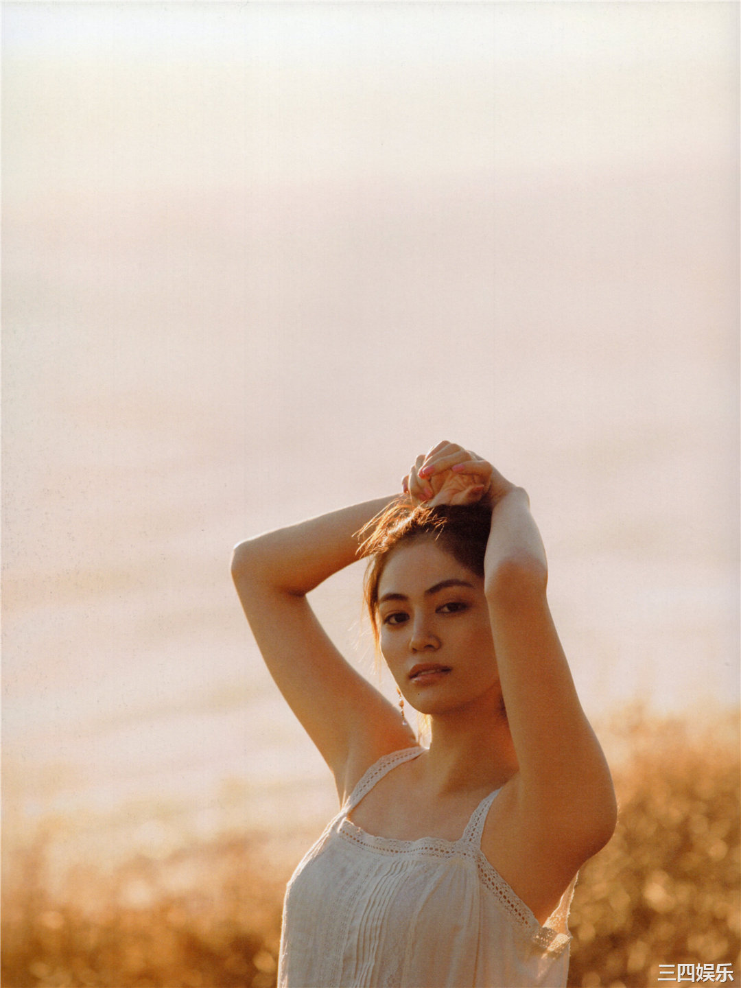 枫1ST写真集《ねぇ、聞いて! !》高清全本