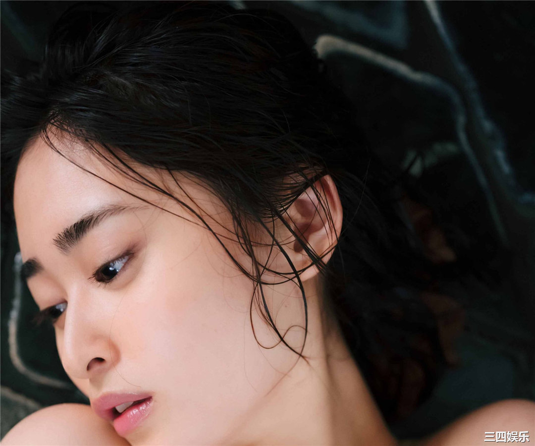 柳美稀写真集《真実と嘘。》高清全本