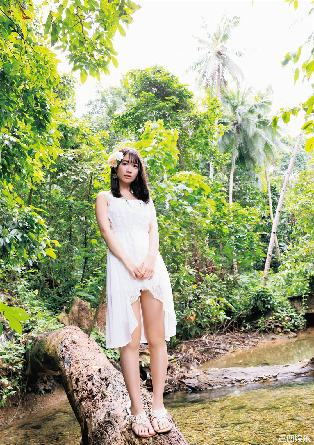 天羽希纯1ST写真集《A…？》高清全本