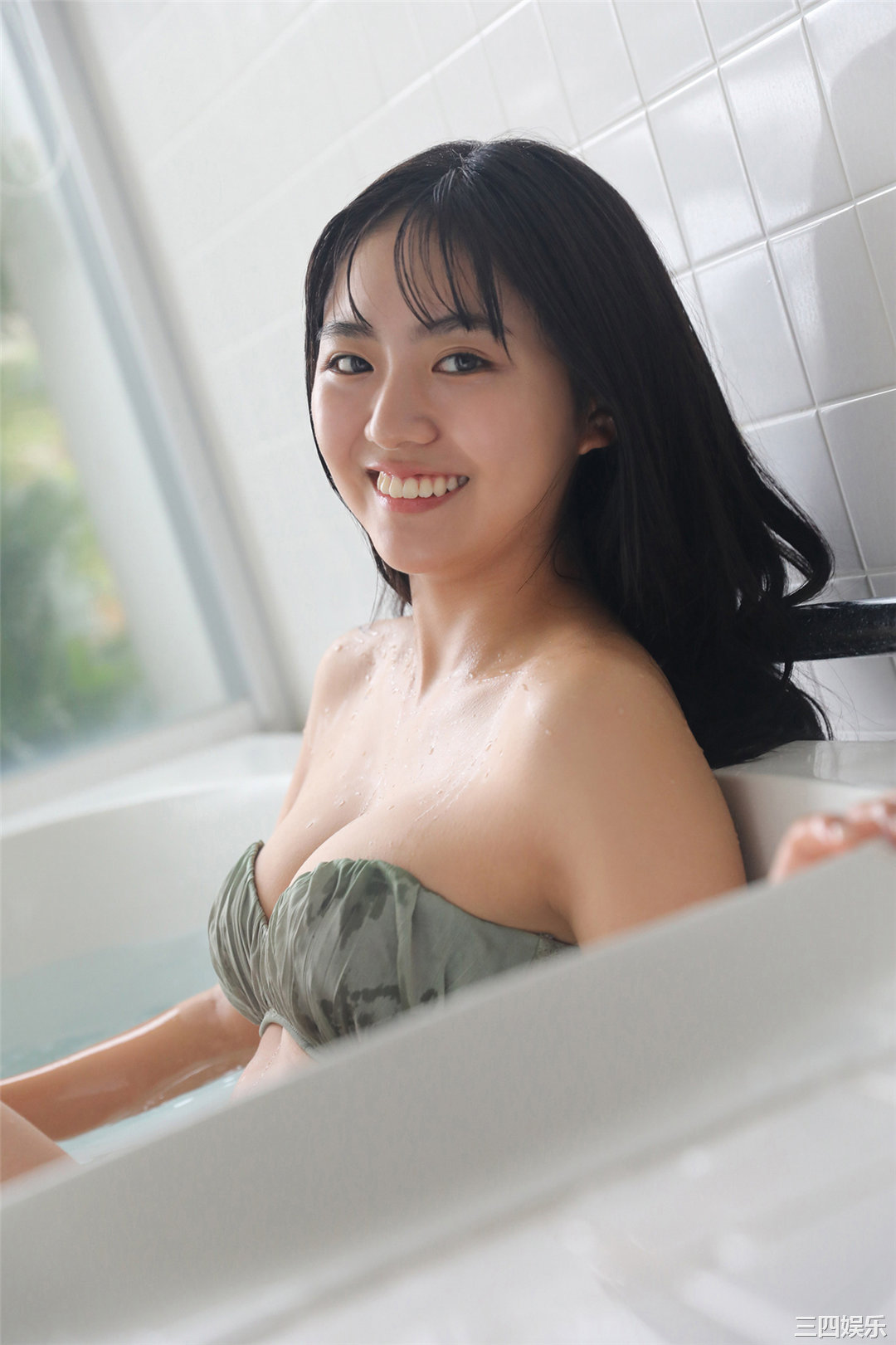 丰田露娜写真集《無敵のヒロイン》高清全本