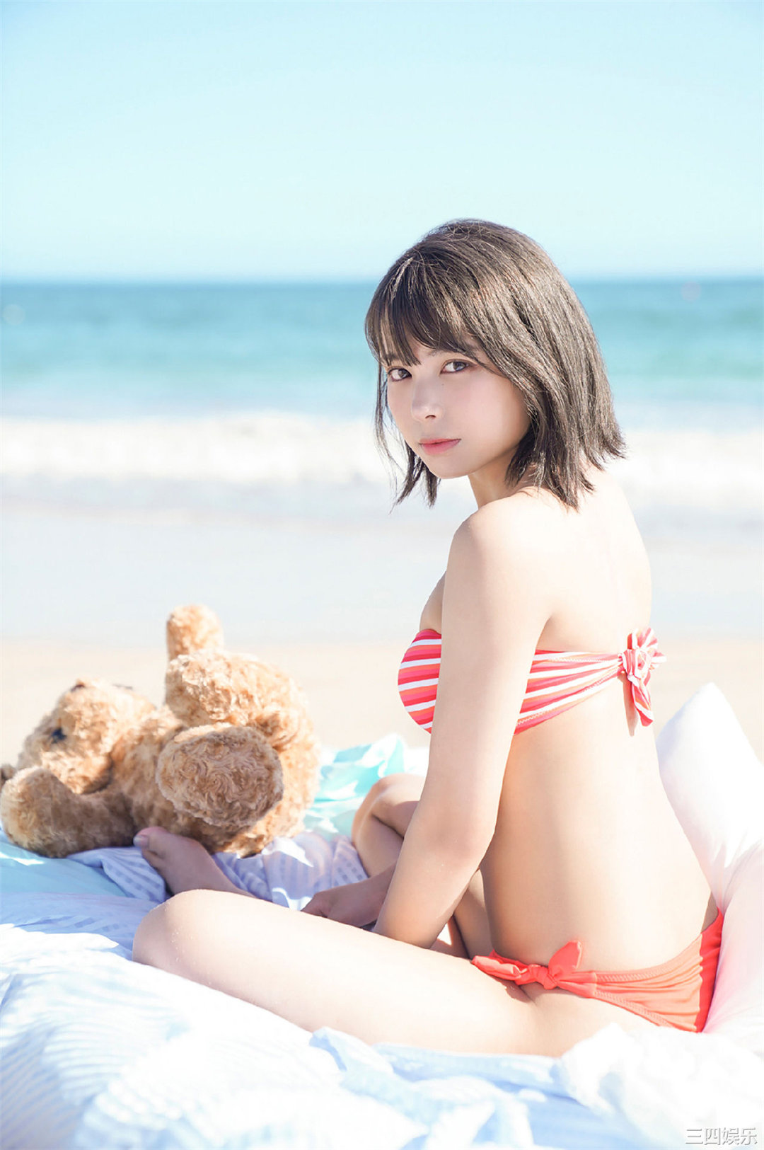 宫崎あみさ写真集《SLEEPING GIRL ～眠れる海の美少女～》高清全本